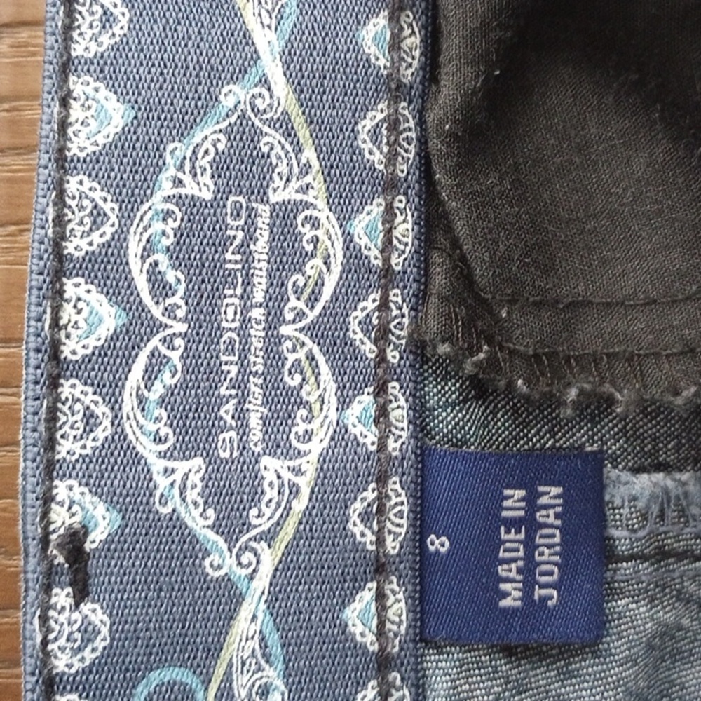 [18] Bandolino Blue Ankle Cropped Jeans - Picture 4 of 7